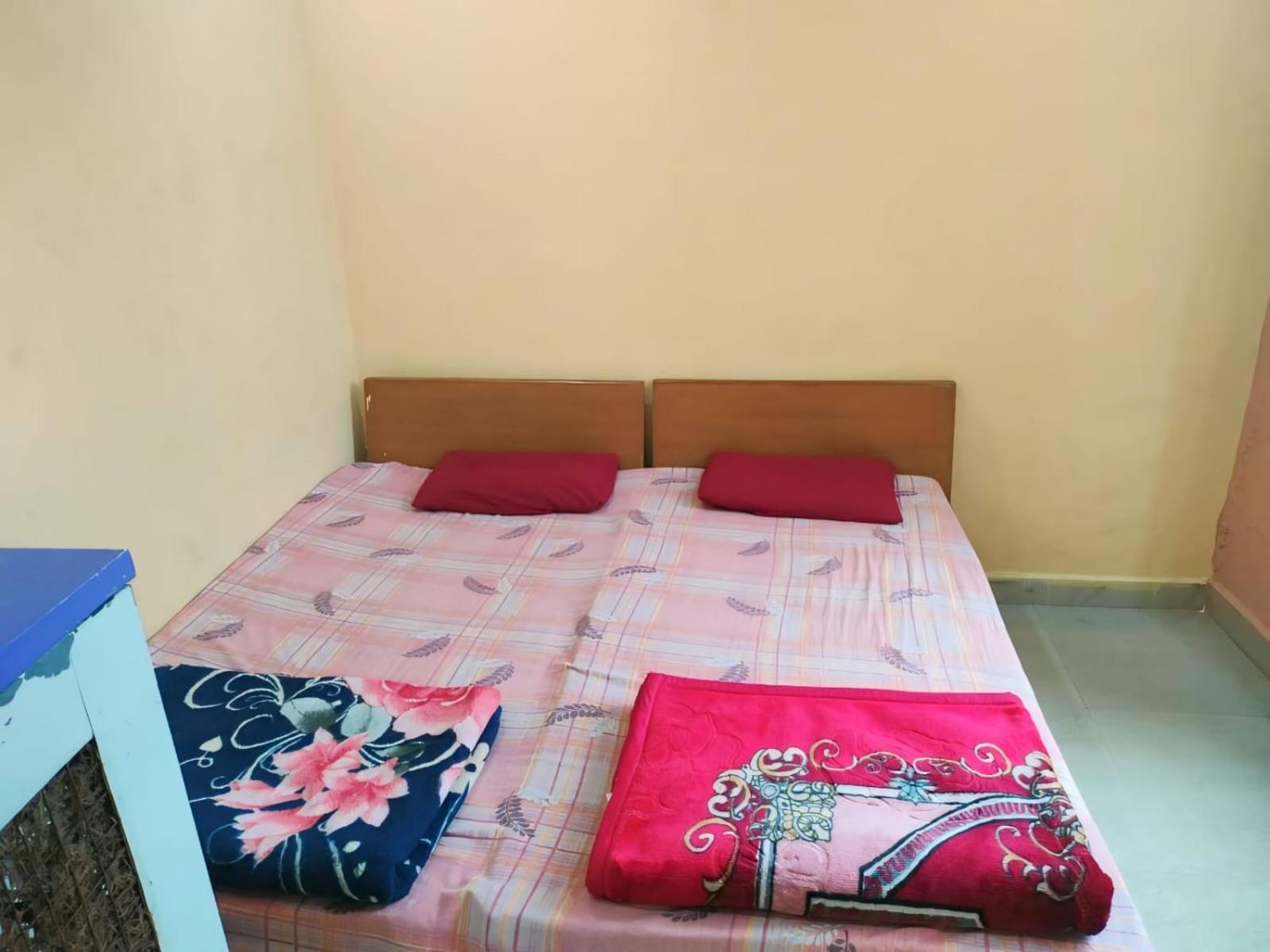 אויאיין Kailash Kuti Guest House מראה חיצוני תמונה